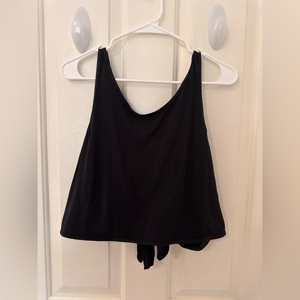 LULULEMON CROPPED TANK WITH TIE